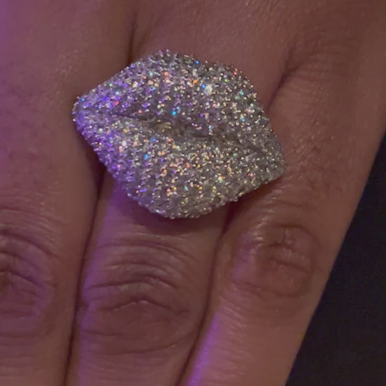 Luxury Sterling Silver and Cubic Zirconia Pave Hot Lips Ring